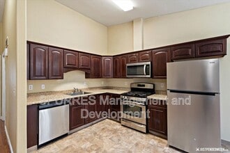 Building Photo - 2700 McRae Rd