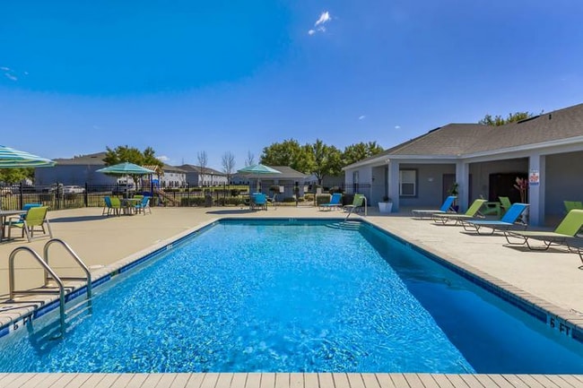 Building Photo - The Villages at Laurel Meadows