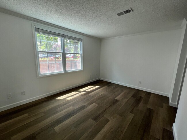 Foto del edificio - 1113 Huntmaster Terrace NE
