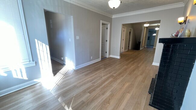 Foto del edificio - 6511 S Vernon Ave