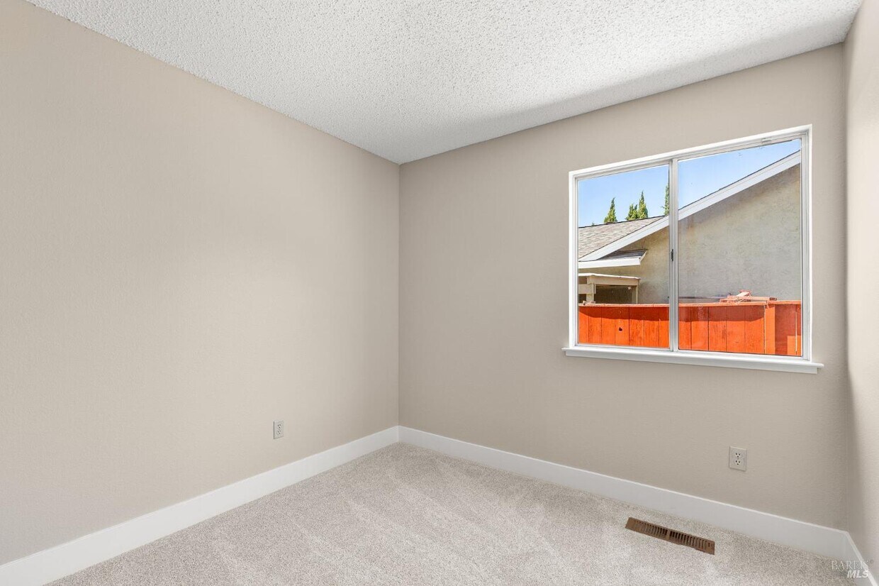 Foto principal - 828 Stoneridge Cir