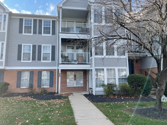 Building Photo - 38 Laurel Path Ct