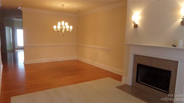 Building Photo - 113 St Albans Ln