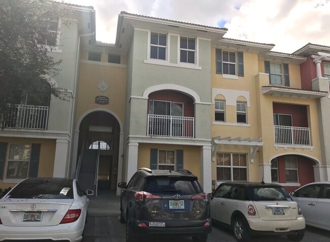 Photo - 10902 NW 83rd St Townhome