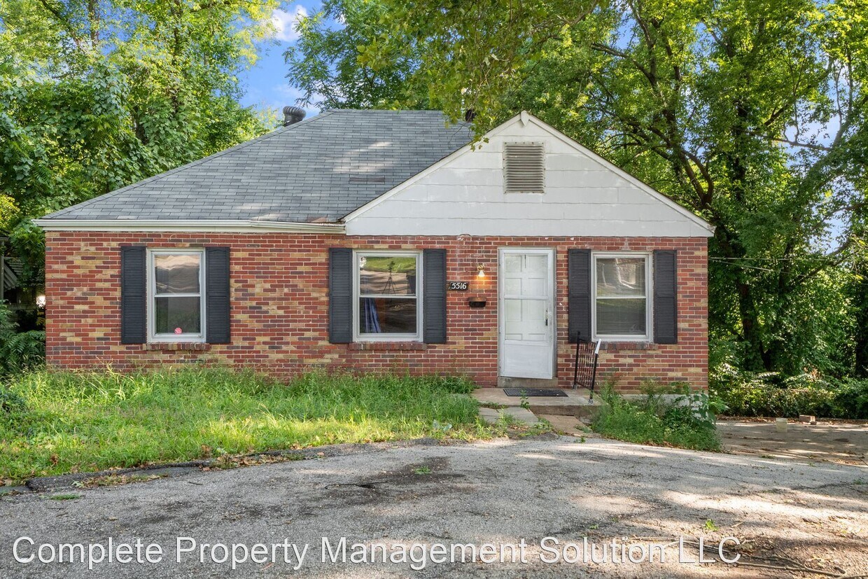 2 br, 1 bath House 5516 Fair Ridge Ct House Rental in Jennings, MO