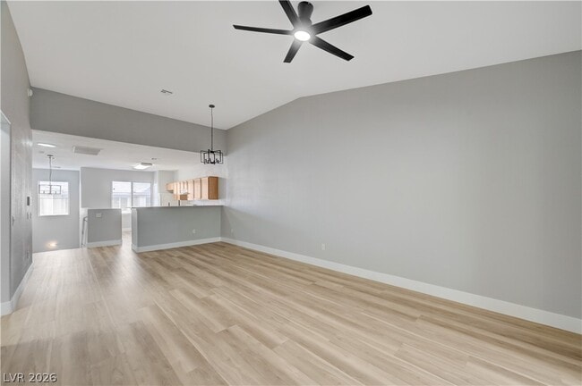 Foto del edificio - 673 Peachy Canyon Cir