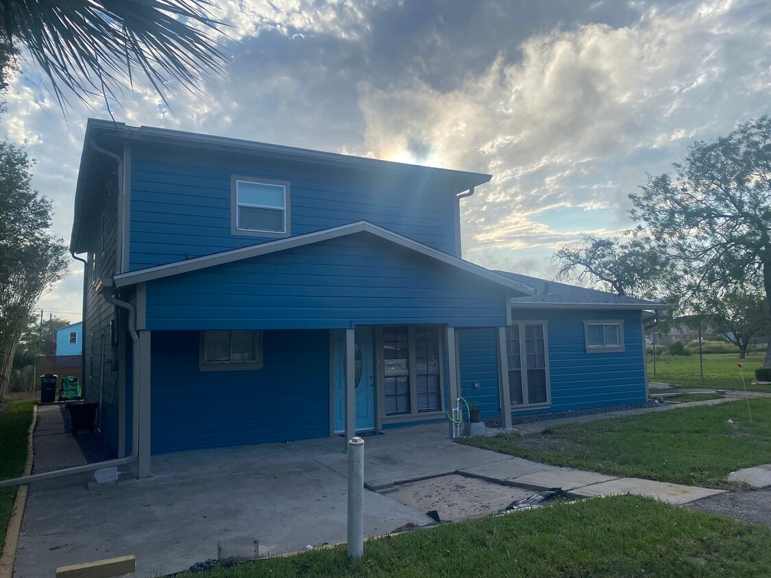 Primary Photo - 5305 Bonner Dr