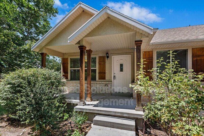 Building Photo - 7618 S 1000 E