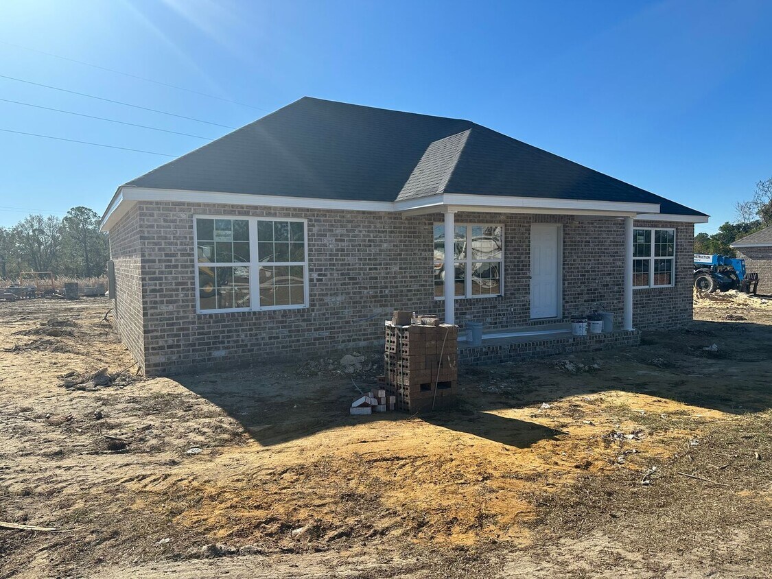 Foto principal - 3 Bed 2 Bath Brick Home - New Construction - Coming Soon