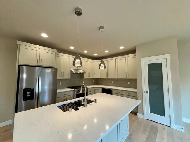 Foto del edificio - 1606 106th Pl SW