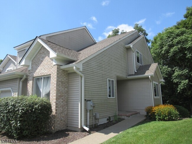 Building Photo - 12 Pale Star Ct