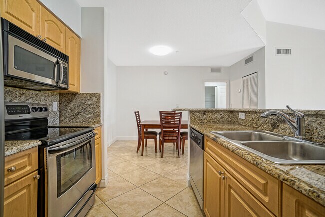 Building Photo - 6841 SW 44th St