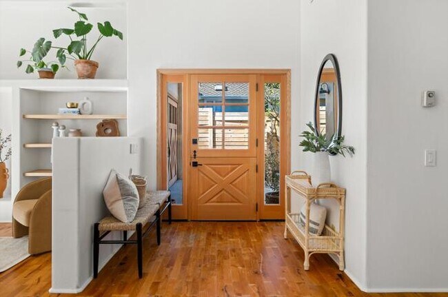 Foto del edificio - 829 Marilla Ave