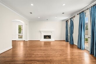 Building Photo - 1505 Potomac Dr