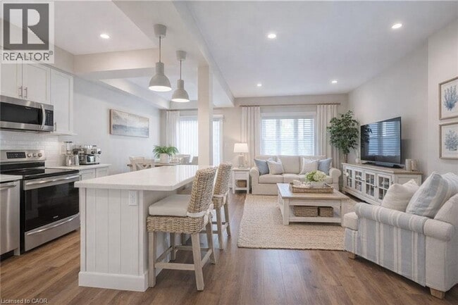 Photo du bâtiment - 19 Garlent Ave