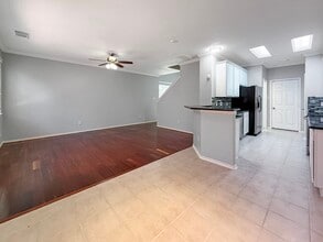 Building Photo - 3 Peach Ridge Pl