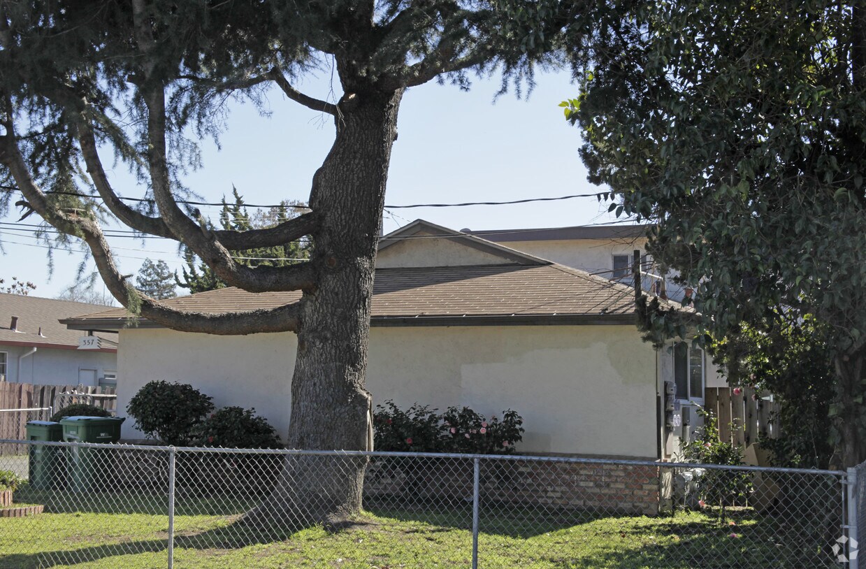 357 Smalley Ave, Hayward, CA 94541 Apartments in Hayward, CA