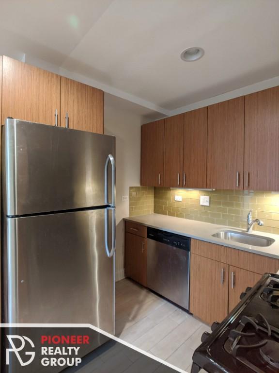 Foto del edificio - 2 bedroom in CHICAGO IL 60613