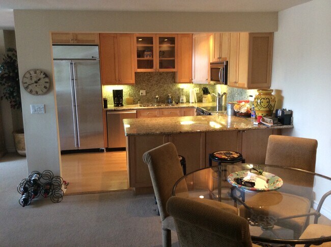 Foto del edificio - 415 Montana Ave