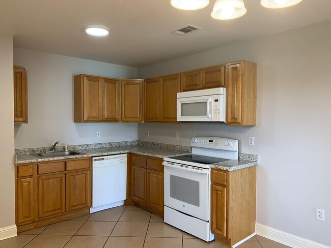 Foto del edificio - 510-12 Chalmette Ave.