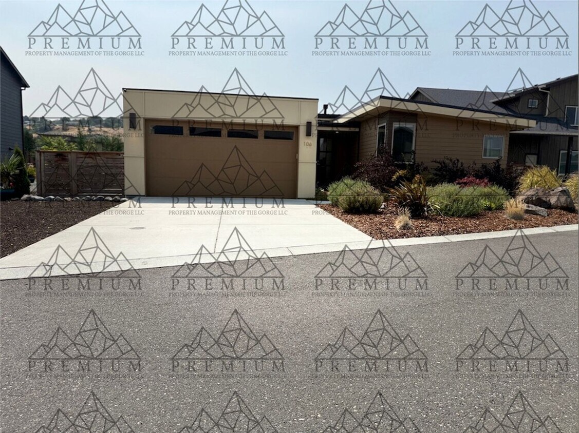 Primary Photo - 3 BED 2 BATH FULLY FURNISHED HOME!!!