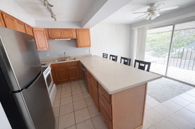 Foto del edificio - 6495 E Happy Canyon Rd