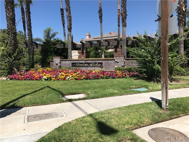 Foto principal - 5586 Lone Pine Dr