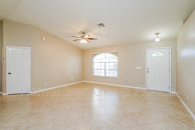 Foto del edificio - 160 SE 27th Terrace