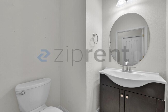 Foto del edificio - 9309 Stone River Pl