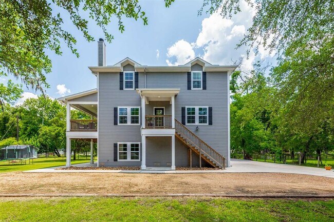 Building Photo - 36707 Tejas Rd
