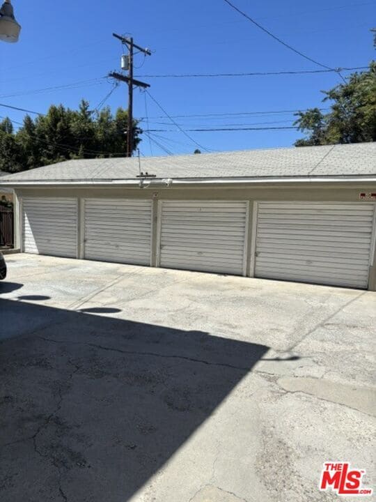 Foto del edificio - 2183 W 27th St