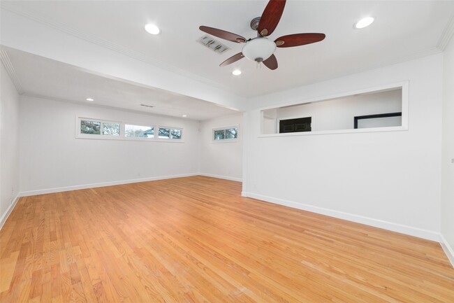 Building Photo - 4415 Merwin St