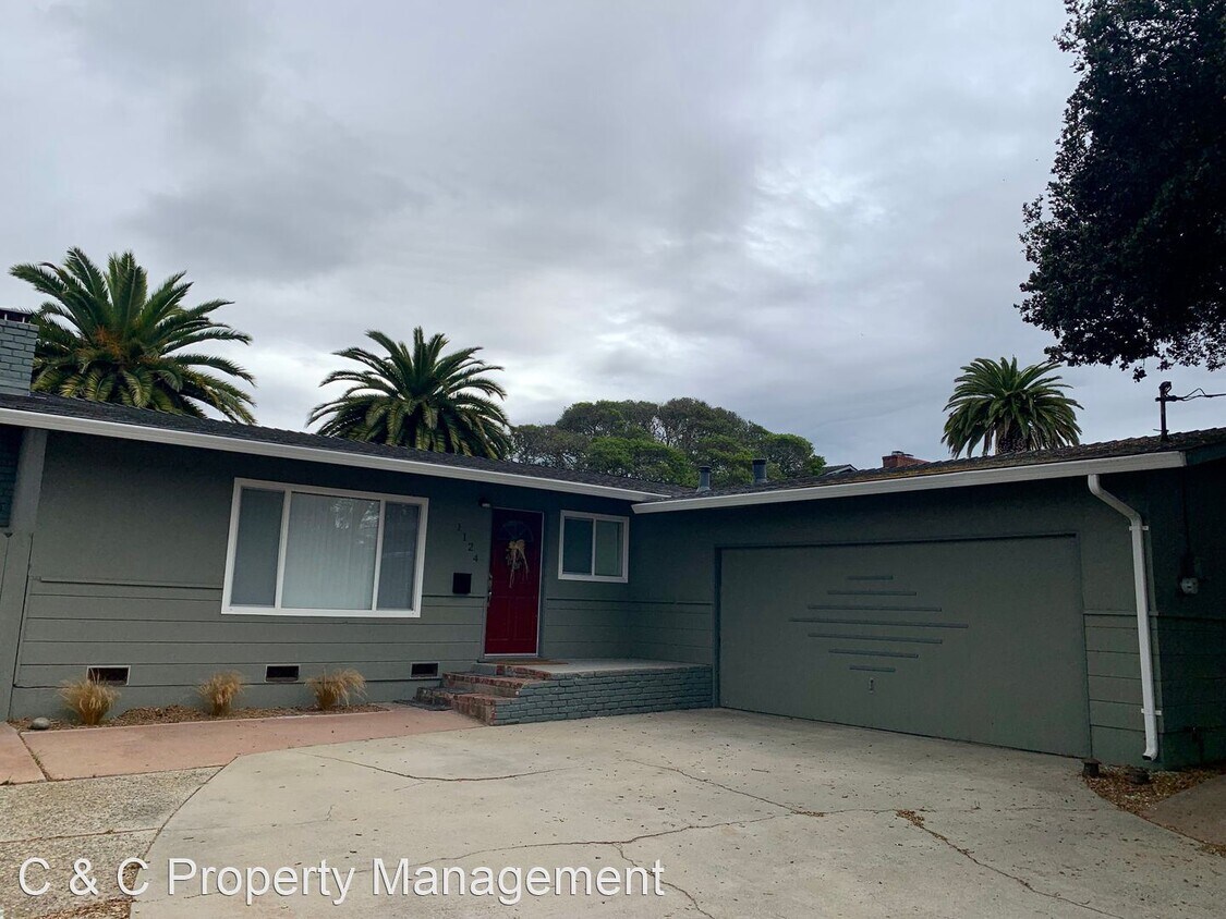 Foto principal - 3 br, 2 bath House - 1124 Carson St.