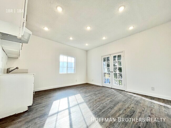 Foto del edificio - 1368 Burnside Ave