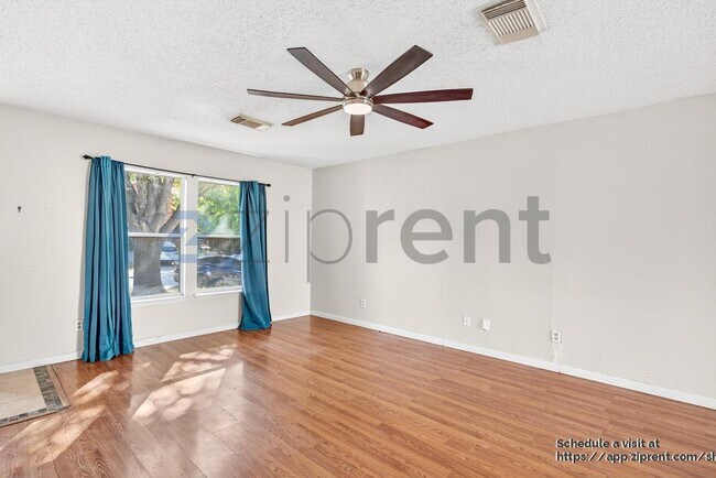 Building Photo - 5515 Champions Hill Dr