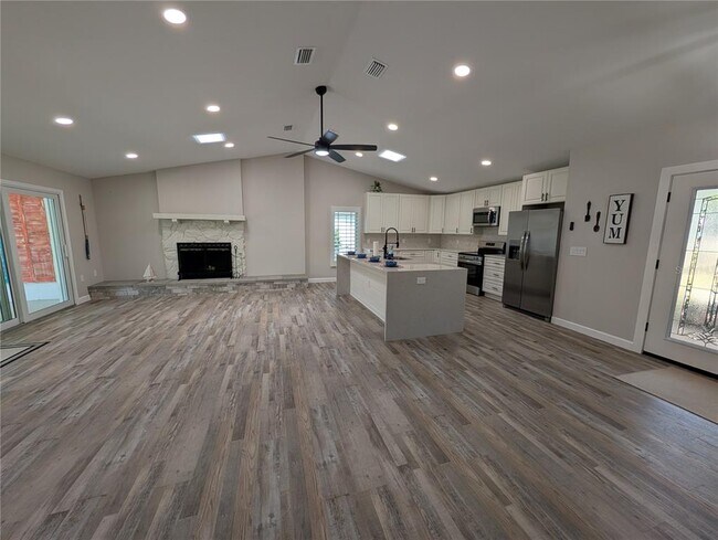 Foto del edificio - 4368 Marine Pkwy