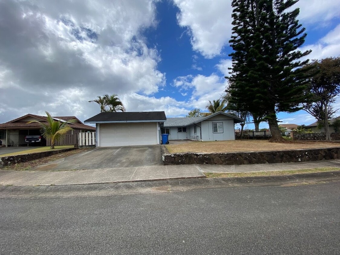 95745745 Lewanuu St Unit 1, Mililani, HI 96789 Room for Rent in