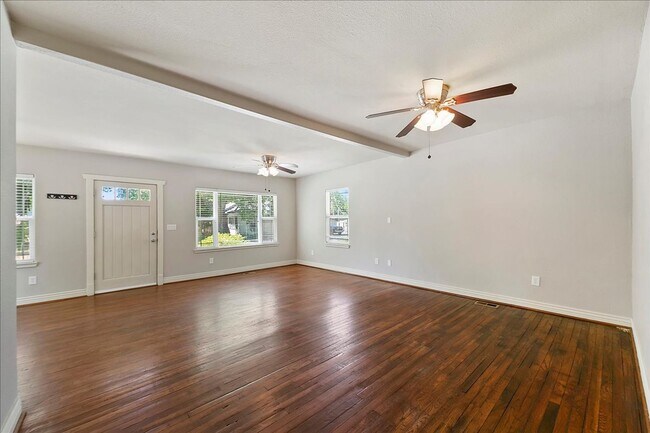 Building Photo - North End corner lot with garden and TONS ...