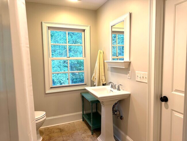 Building Photo - 444 Elfes Field Ln