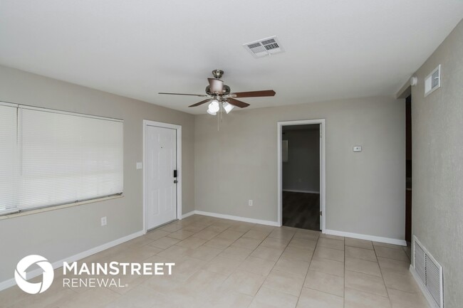 Foto del edificio - 1607 Albert Dr