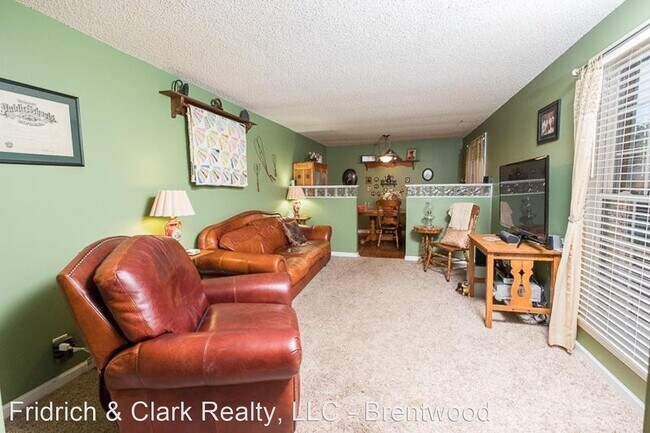 Building Photo - 3 br, 2 bath House - 413 Poplar Place