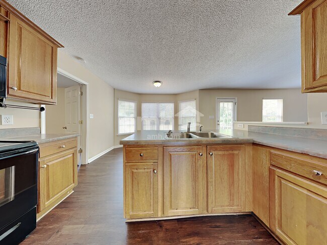 Building Photo - 295 Hialeah Ct