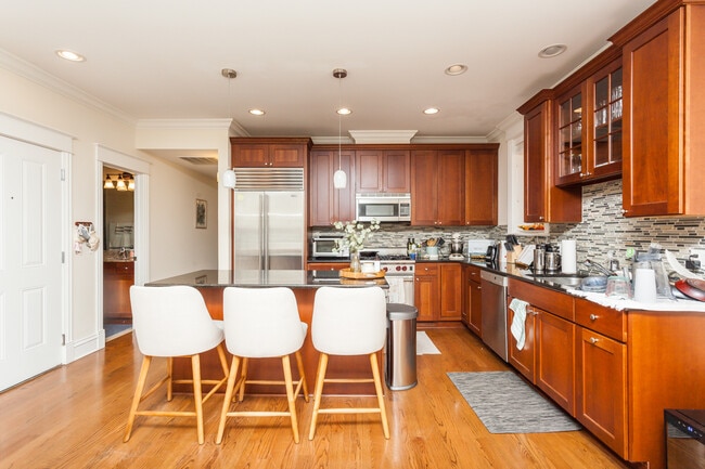 Building Photo - 2708 N Lehmann Ct