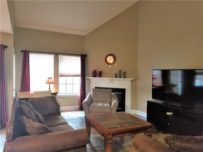 Building Photo - 404 Santa Fe Trail