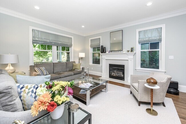 Foto del edificio - 56 Waverley Ave