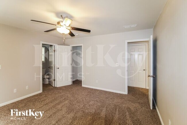 Building Photo - 5903 Waggoner Ct