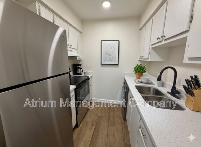 Foto del edificio - 615 Lakeview St