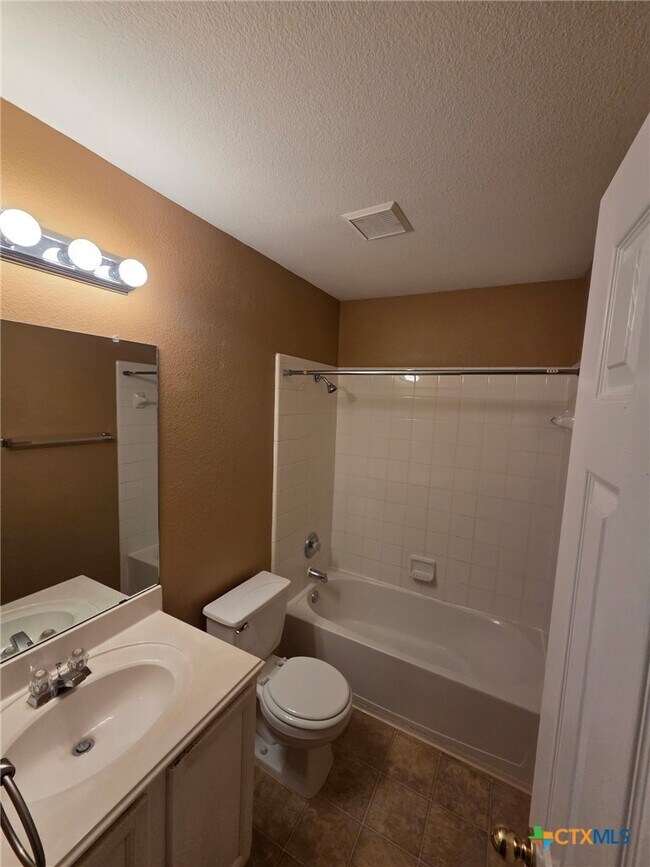 Foto del edificio - 1120 Ascot St