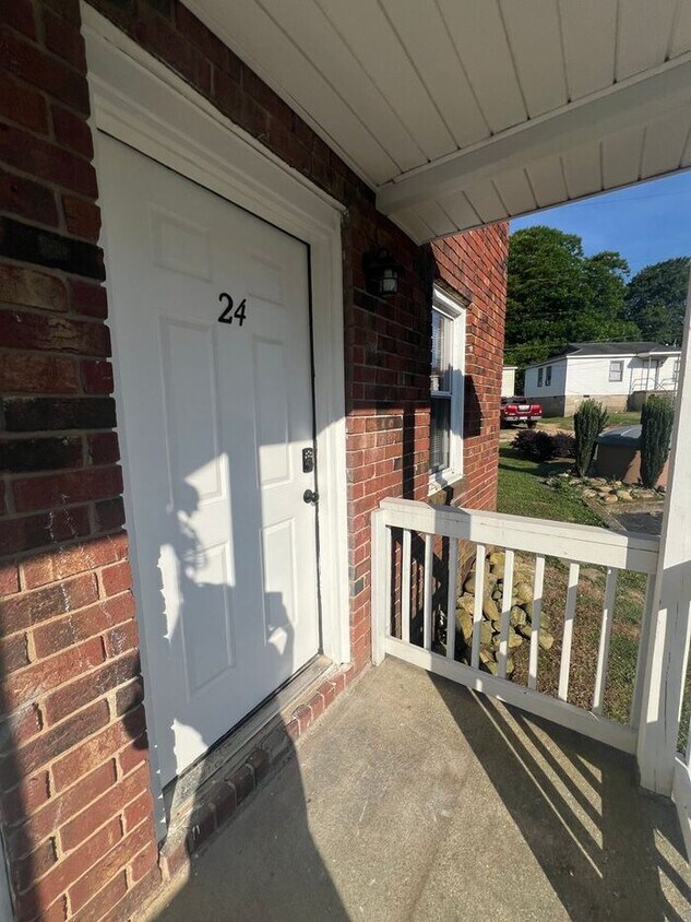 19 Dunbar Ct, Greer, SC 29651 House Rental in Greer, SC