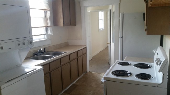 Foto del edificio - 312 E 37th St